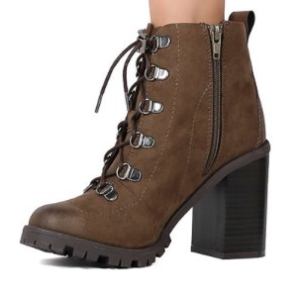 Hiking boot